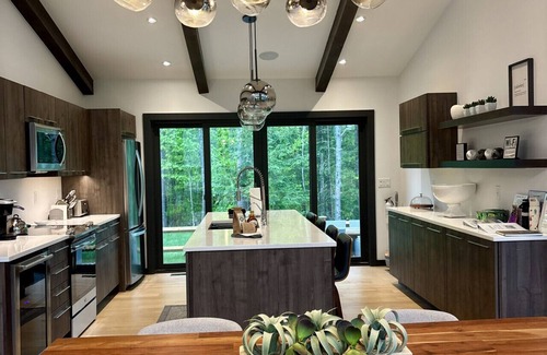 North Conway House | Luxury White Mountain Villa Getaway