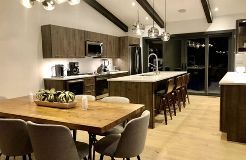 North Conway House | Luxury White Mountain Villa Getaway