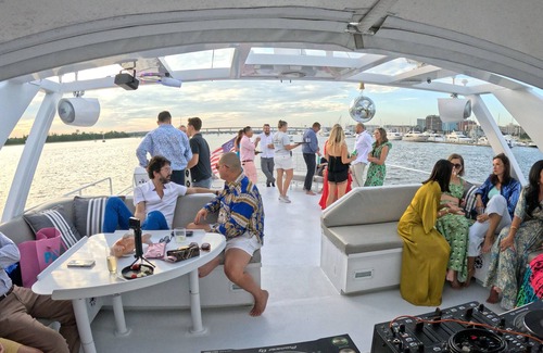 Charleston Boat Rental | Luxury Yacht Charter with private stewardess, great views, & strong Wi-Fi.