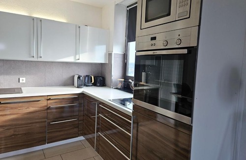 Altstadt I Apartment | Luxus im Himmel. 3Zimmer, Parkplatz, 22 Stock