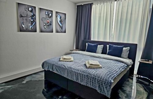 Altstadt I Apartment | Luxus im Himmel. 3Zimmer, Parkplatz, 22 Stock