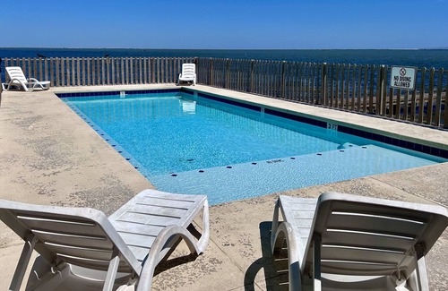 Flour Bluff House | Lv114 - Fin & Feather 2 Bedroom Home by Redawning