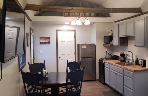 Fredonia Cabin | LVBar Ranch - Cabin #2