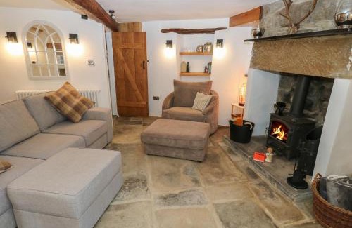Eyam House | Lydgate Cottage