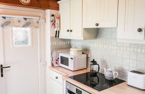 Fylingthorpe Cottage | Lyndale Cottage
