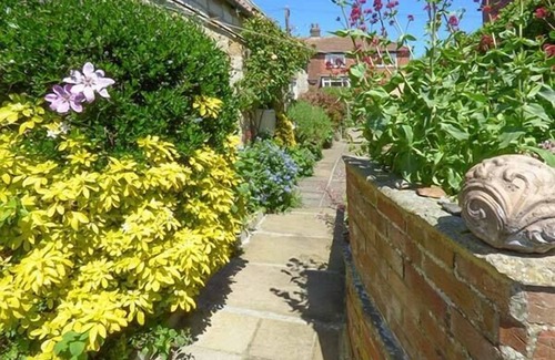 Fylingthorpe Cottage | Lyndale Cottage