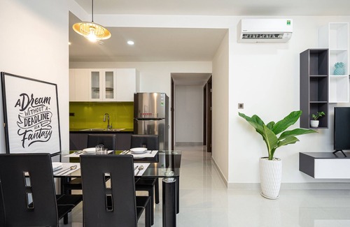 Thu Thiem Apartment | Lynhapartment-Saigon Royal Residence 2bed Pool Gym