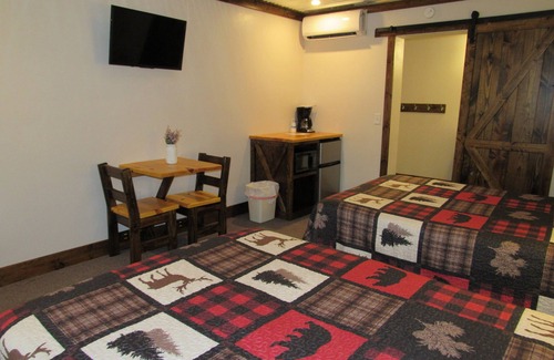 Almo Hotel | Lynnhurst Resort - Motel Unit 7 Sleeps 4 Jet Ski Rental Available!