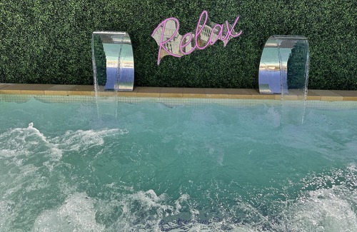 Benidorm Villa | LYNROYS VILLA - Quiet, Sun Terrace, Pool, Hot-tub, Games Rooms, Golden Beaches