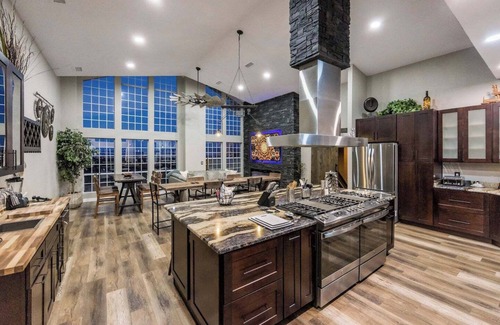 Lynx Mountain View Estates House | Lynx Lake Luxe Vacation Rental Wrapped in Modern Elegance | 6-BR House , Prescott | Sleeps 22 Hot Tub Game Rm EV Charger Horse Stalls