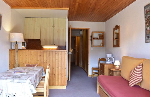 Meribel Apartment | Méribel: 2-room apartment, 5 ppl, near slopes and shops