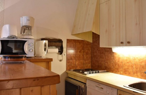 Meribel Apartment | Méribel: 2-room apartment, 5 ppl, near slopes and shops