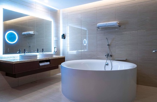 Sepang Hotel | Mövenpick Hotel & Convention Centre KLIA