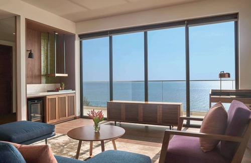 Ong Lang Hotel | Mövenpick Resort Waverly Phu Quoc