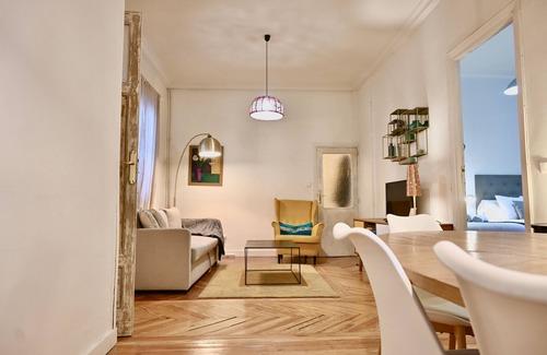 Cortes Apartment | M (CUB23) Central and spacious 3-bedroom home in Las Cortes