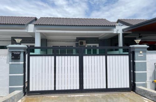Muar House | M Guest House