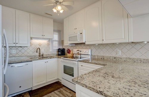 Surf City House | M&M Beach Oasis - Oceanfront! High-end Ranch -2nd home #4993888