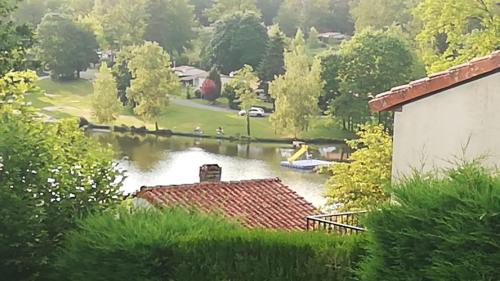 Ecuras House | M&M's place - huis met 2 slaapkamers - Village Le Chat - Ecuras