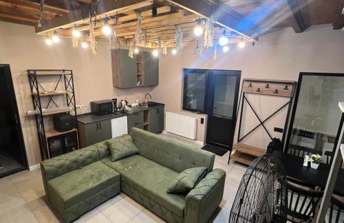 Tsilkani House | M town cotagge