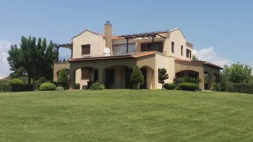 Nea Propontida Villa | M Varkes Villa