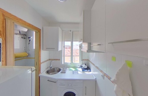 Cuatro Caminos Apartment | M001 Bravo Murillo Street 205
