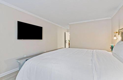 Buckhead Apartment | M1 - Private and serene 1bdr 1ba ensuite shared room