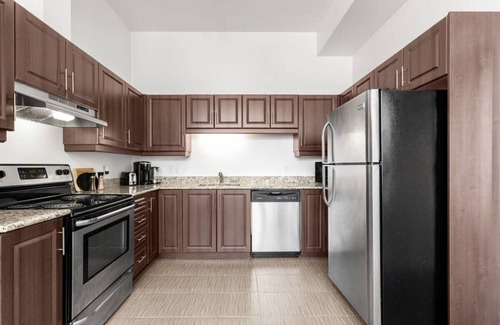 Milton Park Apartment | M11 | Boulevard Suites: 3-BR Simpsons Suite 3G
