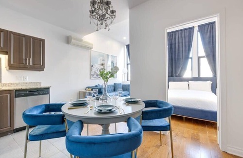 Milton Park Apartment | M11 | Boulevard Suites: Large 3-BR DT Montreal 3F