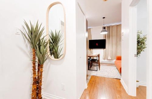 Milton Park Apartment | M11 - The Cozy Suite 2BR Prime Location Downtown Montreal