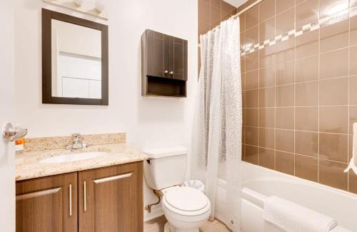 Milton Park Apartment | M11 - The Cozy Suite 2BR Prime Location Downtown Montreal