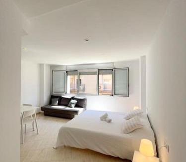 Terrassa Apartment | M2 Apartament cèntric