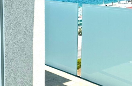 Marcelli Apartment | M413 - Marcelli, four-room beachfront apartment with view and private beach