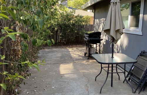 Citrus Heights House | (M6) Single Story Two Bed, Two Bath, with Garage and Private Yard.