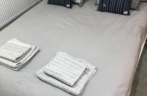 Offerton Apartment | M60 Modern Studio Appartment with free parking