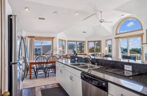 Monteray Shores House | M829- Corolla sound side home, 4 bedroom, 3.5 bath with Community amenities.