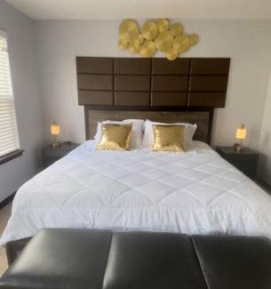 LaSalle Park House | Ma maison Soulard Prime Location!