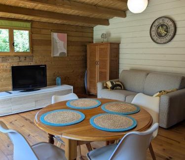 La Roque-sur-Ceze Ski Chalet | Ma petite cabane Gites des oliviers
