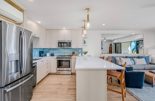 Kihei House | Maaleaa Surf C5 Oceanfront townhouse on miles of Sandy Beach