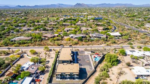North Scottsdale House | Macallister 2006-N Scottsdale-Htd Pool-BBQ