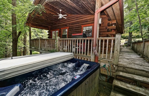 Murphy Cabin | MacGregor cabin in Scottish Woods