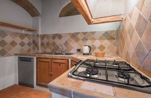 Poggibonsi Apartment | Macina Apt. with ac near Siena