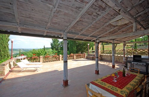 San Gimignano Villa | Macinella Friendly and Artistic apartment "Sunflower 1"