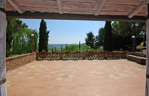 San Gimignano Villa | Macinella Friendly and Artistic apartment "Sunflower 1"