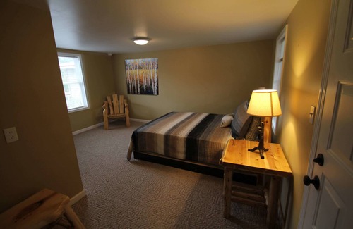 Mackinaw City Hotel | Mackinac Lake Trail Motel