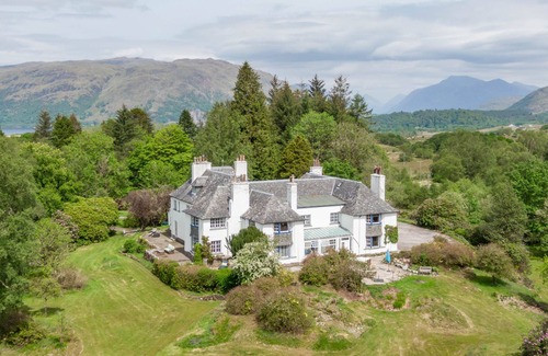 Taynuilt Cottage | MacLeary Apartment - an apartment that sleeps 2 guests in 1 bedroom