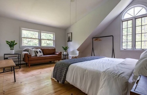 Great Barrington House | MacMountain House: Berkshire ski retreat