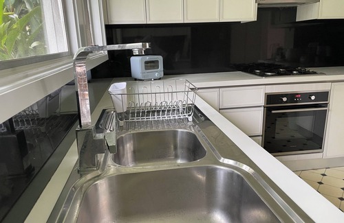Marsfield House | Macquarie Park/Macquarie University/Queen Bed/Sunny/Spacious