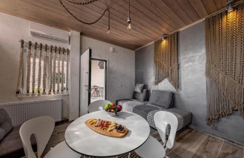Trikala Apartment | Macrame Suites