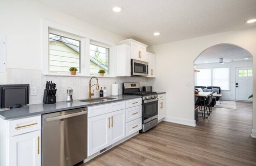 Lake Odessa House | Maddison Cottage Summ