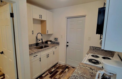 South Pinellas Community Council Villa | Madeira Beach Luxury Villa #7 Lg 1br/1ba 4 min to Madeira Beach Access
